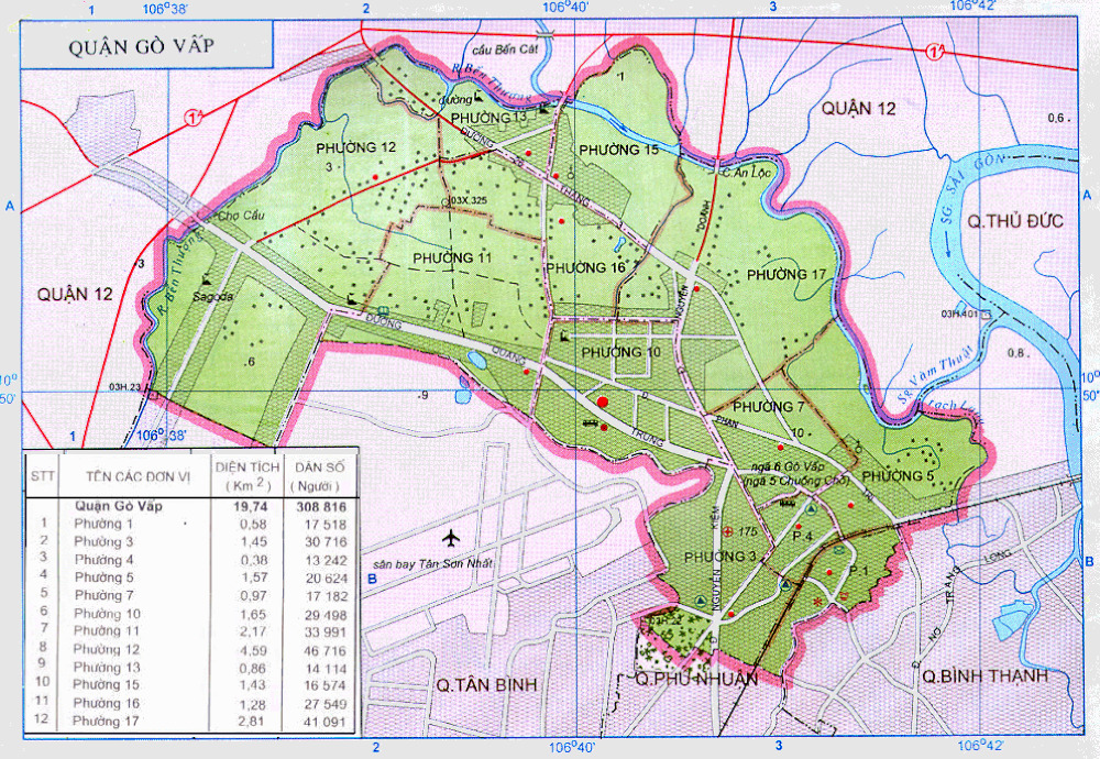 The district is home to several large markets, fashion outlets, and entertainment venues